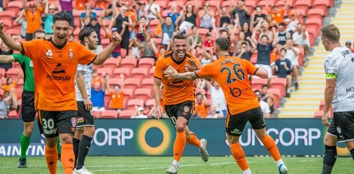 Централ Кост Маринерс - Брисбен Роар