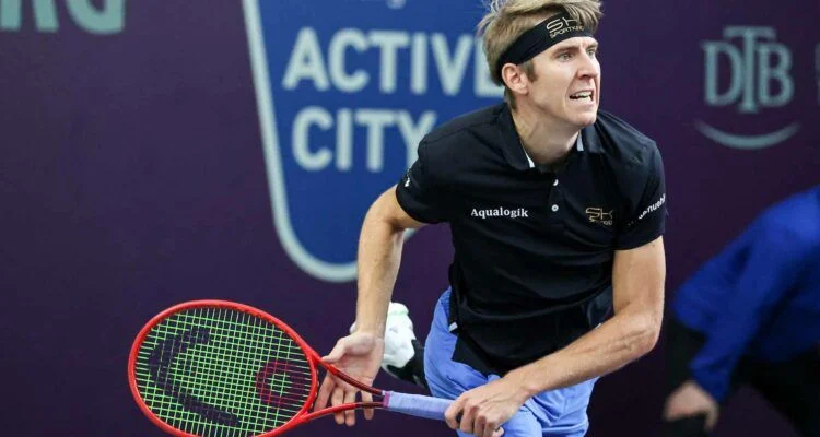 Седрик-Марсель Штебе - Федерико Кория