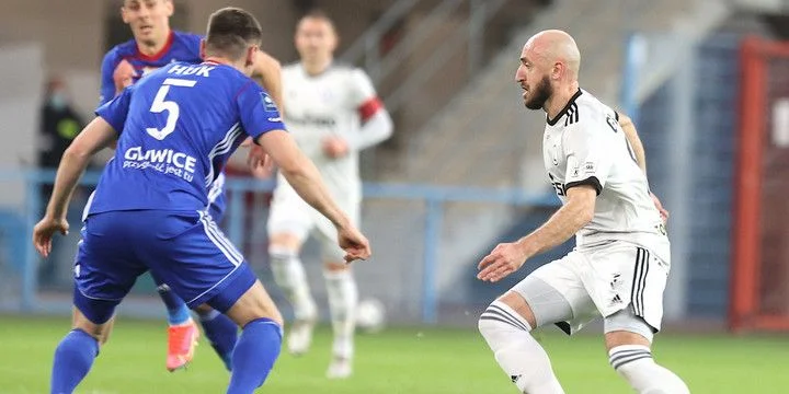 Пяст Гливице - Подбескидзе