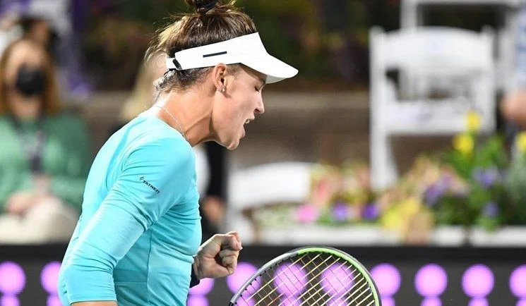 Вероника Кудерметова - Элизе Мертенс