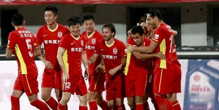 Чанчунь Ятай - Шанхай Шэньхуа