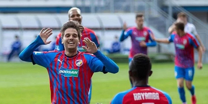 Виктория Плзень - Славия Прага