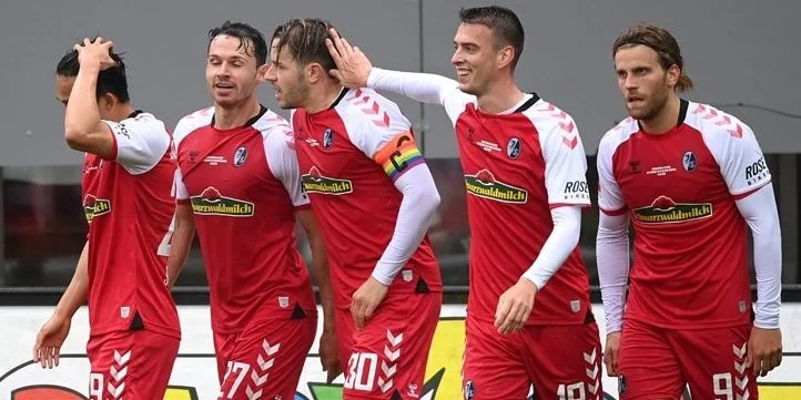 Айнтрахт Фр - Фрайбург