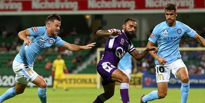 Мельбурн Сити - Централ Кост Маринерс