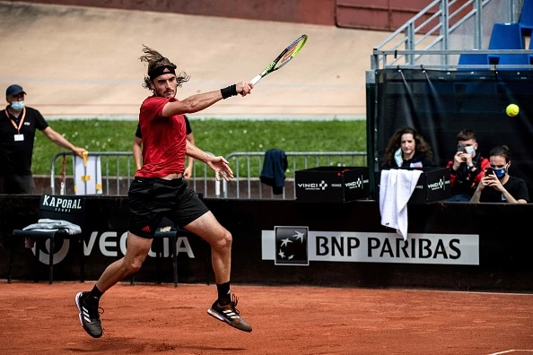 Стефанос Циципас - Жереми Шарди. Прогноз на матч ATP Ролан Гаррос (30 мая 2021 года)
