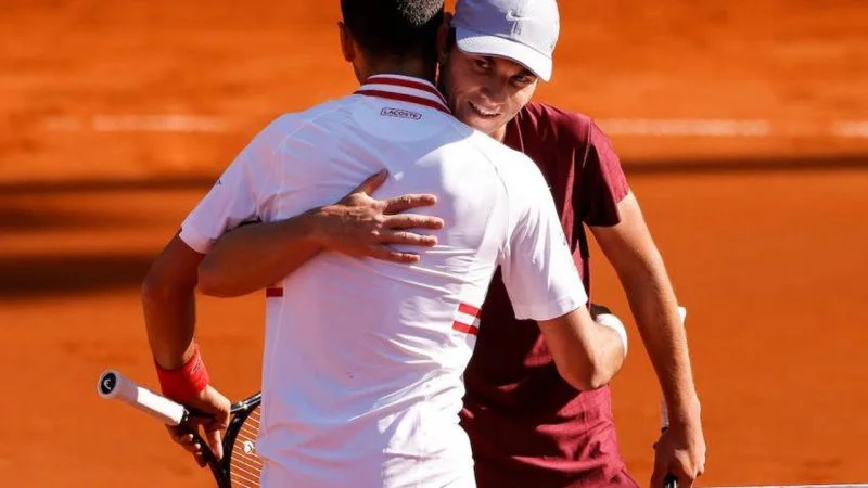 Ласло Дьере - Миомир Кечманович