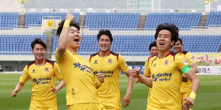 Гвангю – Сеул. Прогноз на матч чемпионата Южной Кореи (19 июня 2021 года)
