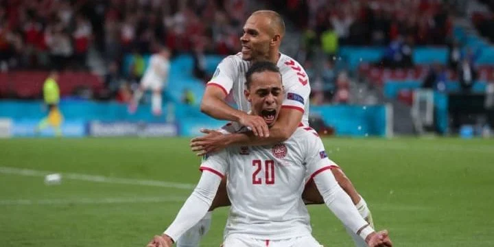 Уэльс - Дания