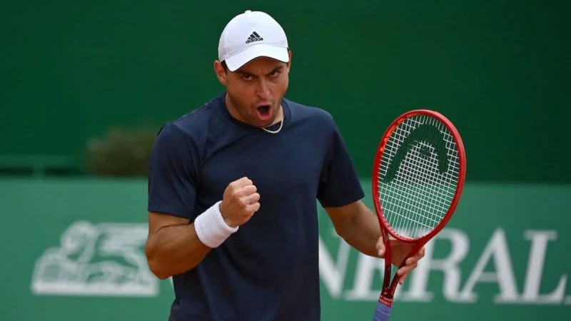 Аслан Карацев - Жереми Шарди Аслан Карацев - Жереми Шарди