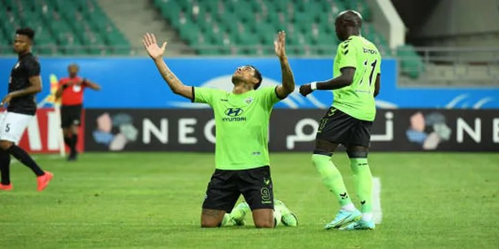 Чонбук - Тампинс Роверс